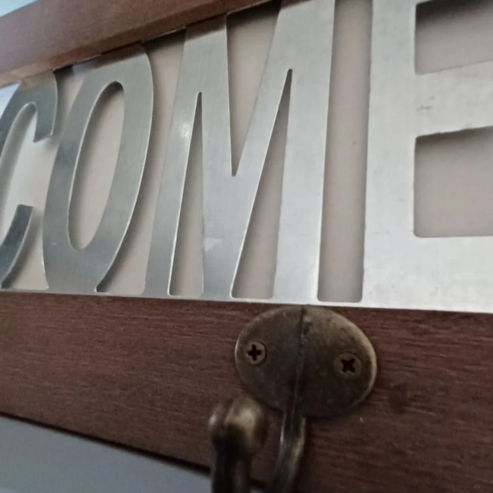 Welcome Wall Hook Sign in White and Brown